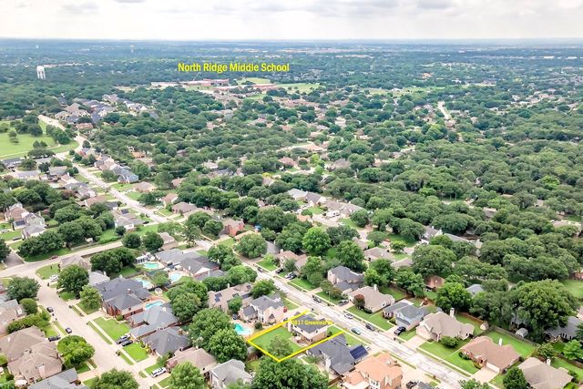 6817 Greenleaf Drive, North Richland Hills, TX 76182