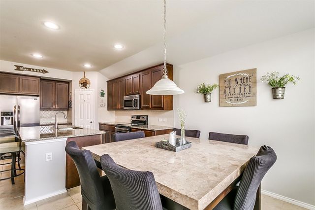 1629 Ridge Creek Lane, Aubrey, TX 76227