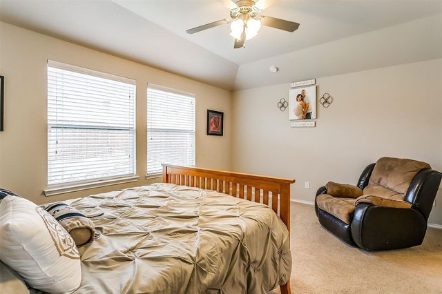 1629 Ridge Creek Lane, Aubrey, TX 76227