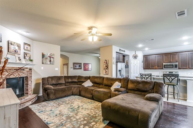 1629 Ridge Creek Lane, Aubrey, TX 76227