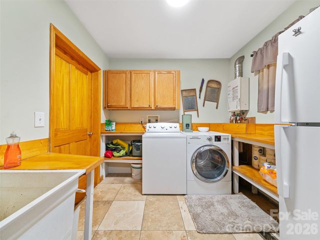 349 Spring Creek Road, Bakersville, NC 28705
