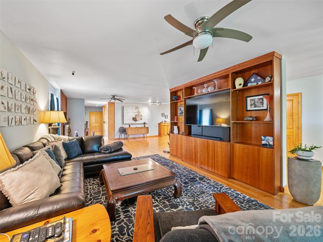 349 Spring Creek Road, Bakersville, NC 28705
