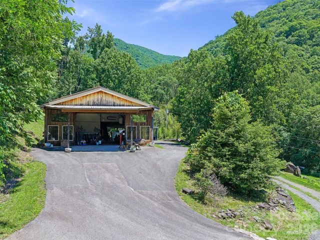 349 Spring Creek Road, Bakersville, NC 28705