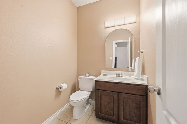 1080 Estates Drive, Kennedale, TX 76060
