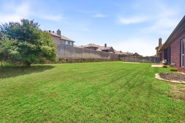1080 Estates Drive, Kennedale, TX 76060