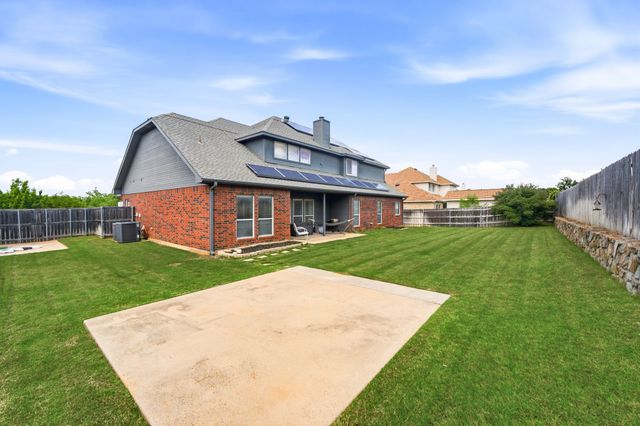 1080 Estates Drive, Kennedale, TX 76060