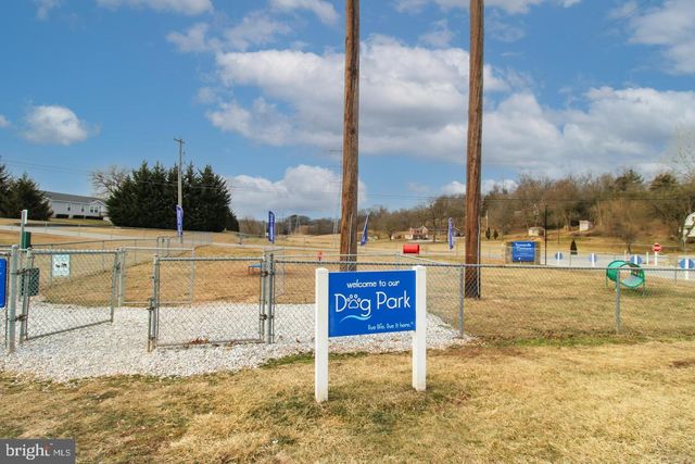39 CHESAPEAKE EST, Thomasville, PA 17364