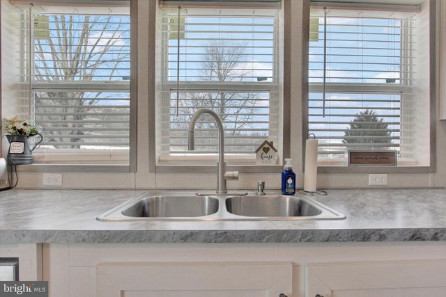 39 CHESAPEAKE EST, Thomasville, PA 17364