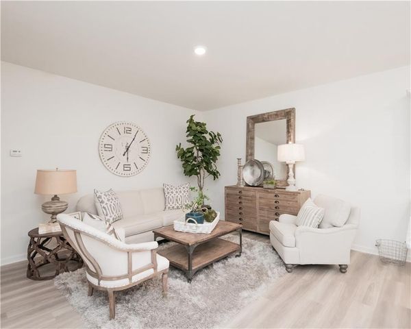 1922 Christine Way 110, Conyers, GA 30013