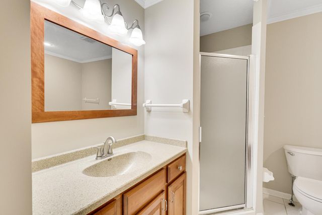 8313 Essex Road, Chanhassen, MN 55317