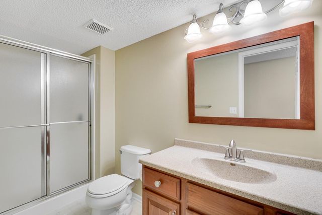8313 Essex Road, Chanhassen, MN 55317