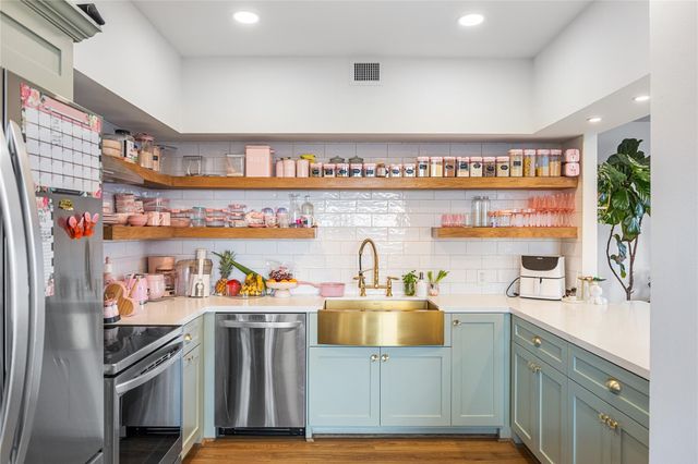 14 Greenway Plaza 23P, Houston, TX 77046