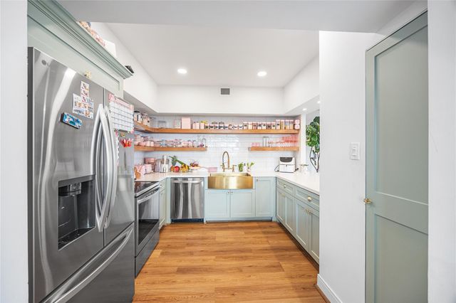 14 Greenway Plaza 23P, Houston, TX 77046