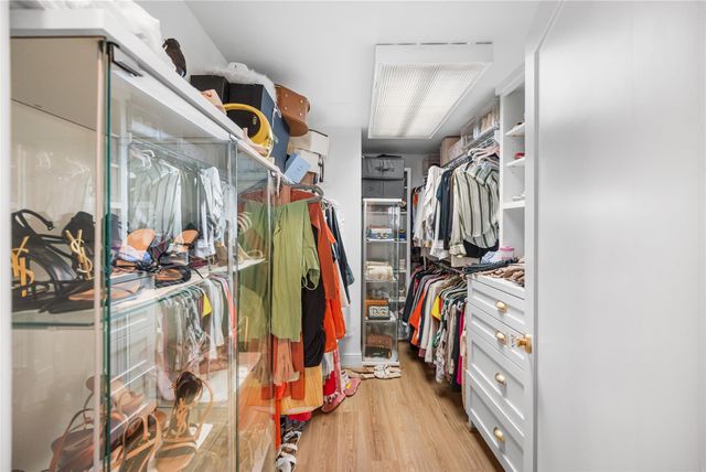 14 Greenway Plaza 23P, Houston, TX 77046