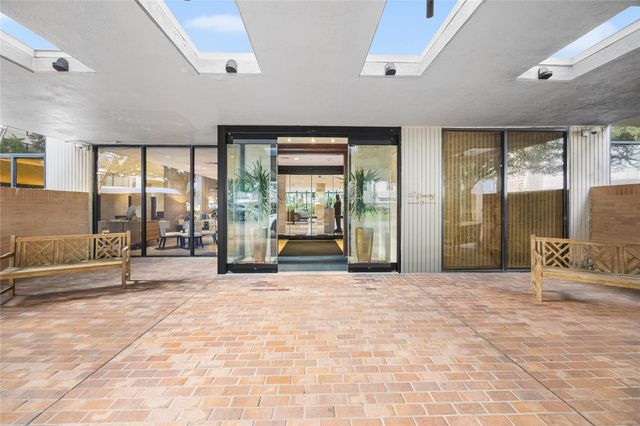 14 Greenway Plaza 23P, Houston, TX 77046