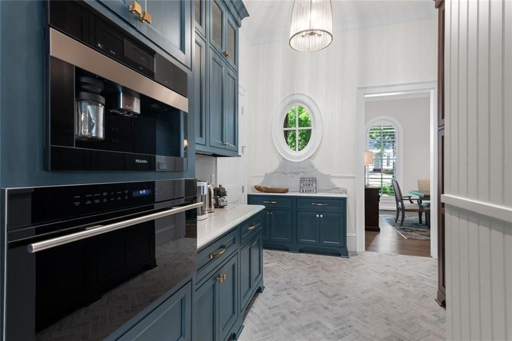 Image 29 of property listing at 3120 W Addison Drive, Alpharetta, GA 30022