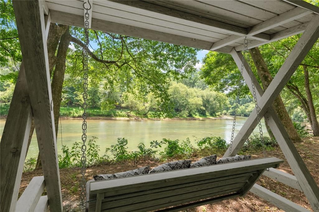 Image 89 of property listing at 3120 W Addison Drive, Alpharetta, GA 30022