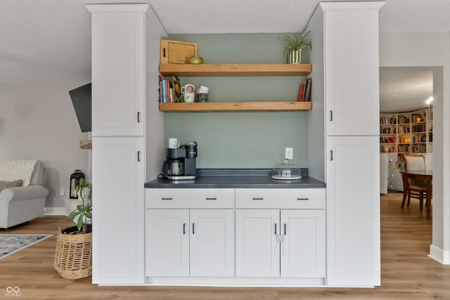 285 Earl Park Way, Westfield, IN 46074