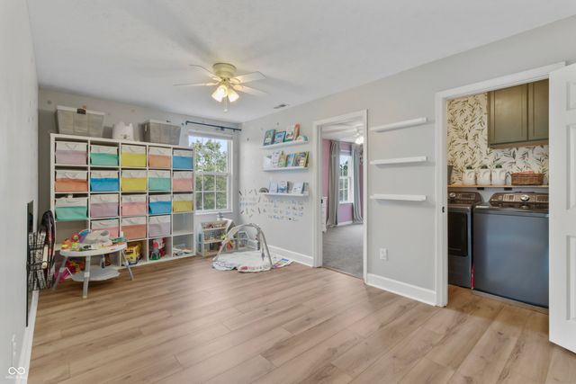 285 Earl Park Way, Westfield, IN 46074