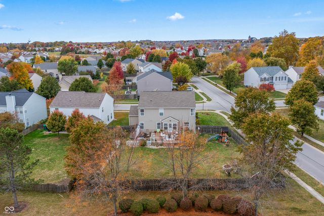 285 Earl Park Way, Westfield, IN 46074