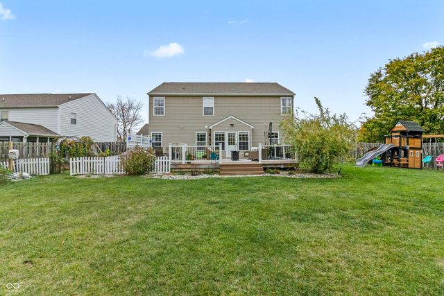 285 Earl Park Way, Westfield, IN 46074