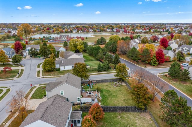 285 Earl Park Way, Westfield, IN 46074