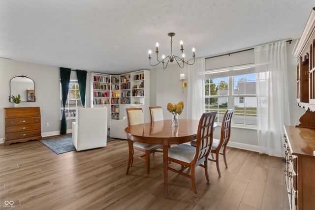 285 Earl Park Way, Westfield, IN 46074