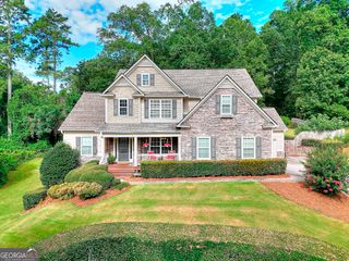2524 Lois Court, Loganville, GA 30052