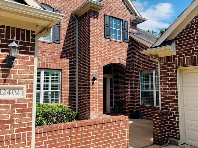 12402 Santiago Cove Lane, Houston, TX 77041