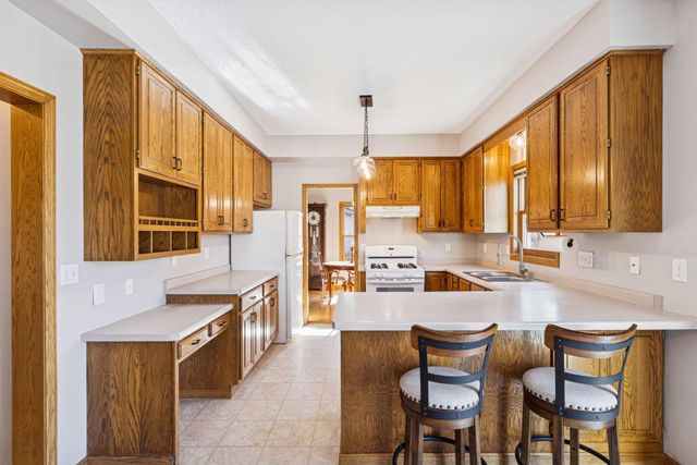 5913 Red Pine Boulevard, White Bear Twp, MN 55110