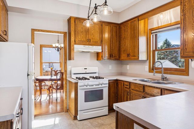 5913 Red Pine Boulevard, White Bear Twp, MN 55110