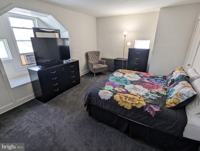 820 E MARKET ST, York, PA 17403