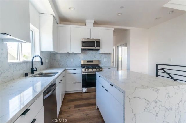 4505 W 18 Street, Los Angeles, CA 90019