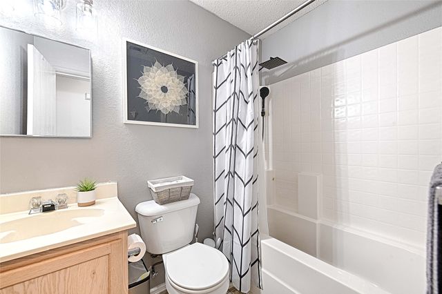 950 White Dove Drive, Arlington, TX 76017