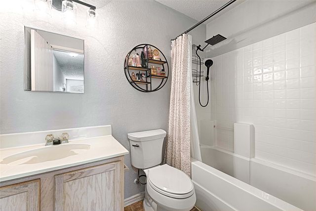 950 White Dove Drive, Arlington, TX 76017