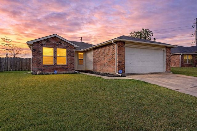 950 White Dove Drive, Arlington, TX 76017