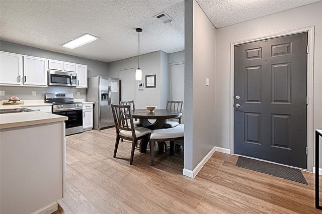 950 White Dove Drive, Arlington, TX 76017