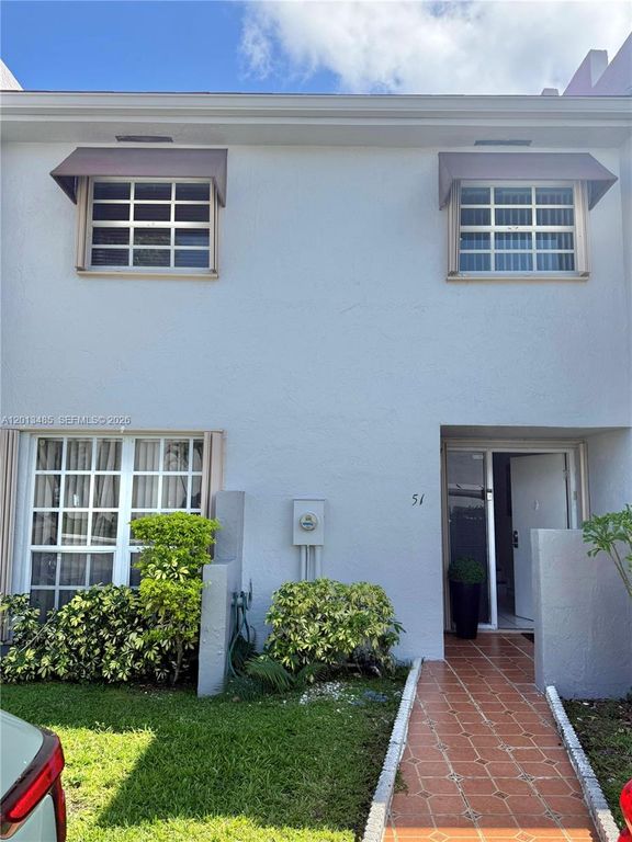 10330 SW 154th Cir Court 51, Miami, FL 33196
