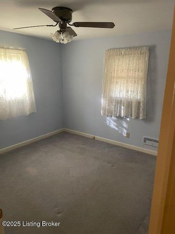 2312 Thistledawn Dr, Louisville, KY 40216