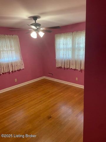 2312 Thistledawn Dr, Louisville, KY 40216