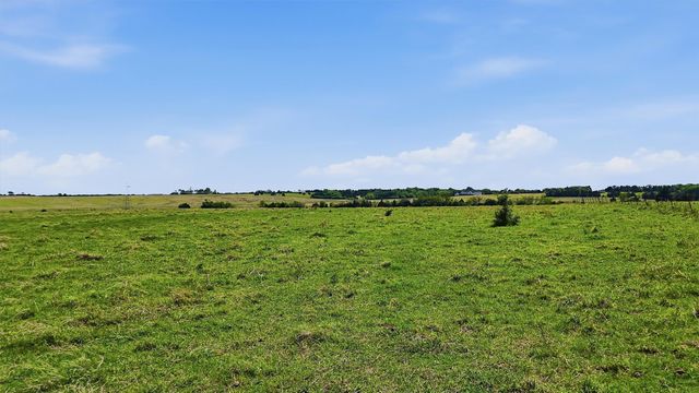 562 Lazy S Ranch Road, Gunter, TX 75058