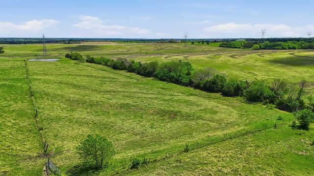 562 Lazy S Ranch Road, Gunter, TX 75058