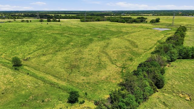 562 Lazy S Ranch Road, Gunter, TX 75058
