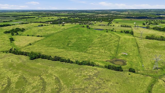 562 Lazy S Ranch Road, Gunter, TX 75058