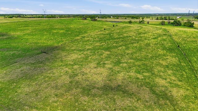 562 Lazy S Ranch Road, Gunter, TX 75058