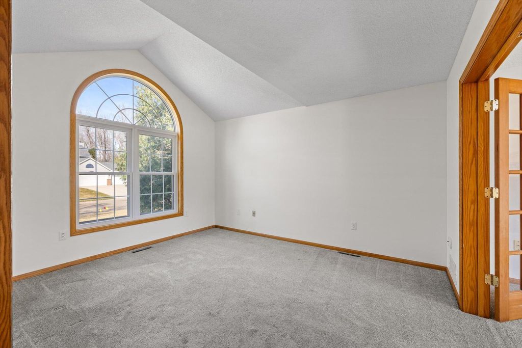952 Moonlight Drive, Woodbury, MN 55125 — photo 2