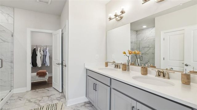 2017 Barton LN, Chesapeake, VA 23322