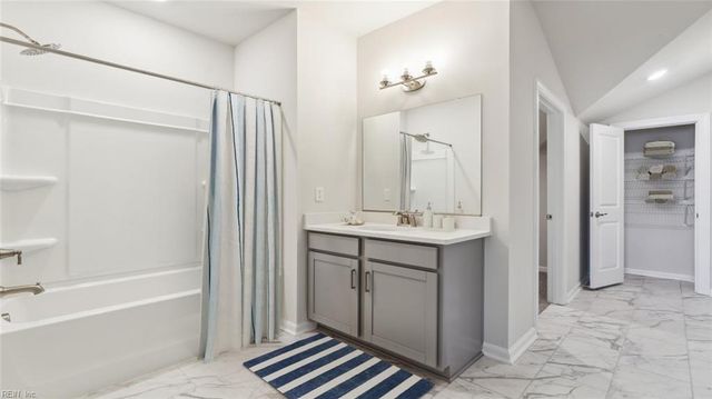 2017 Barton LN, Chesapeake, VA 23322