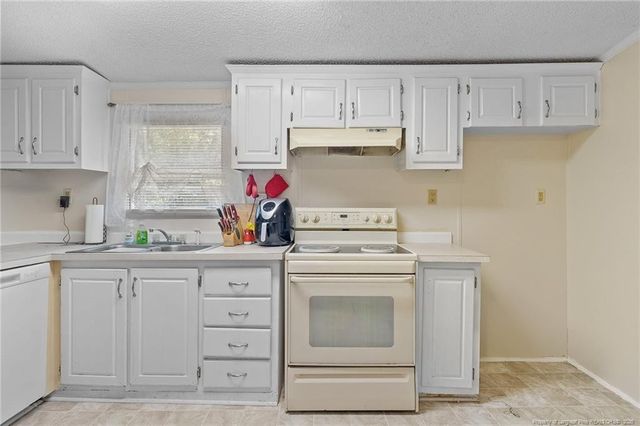 1701 O'Bannon Drive, Raeford, NC 28376
