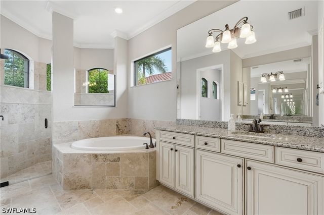 9915 Corso Bello DR, Naples, FL 34113